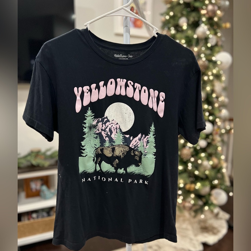 Graphic Tee - Yellowstone